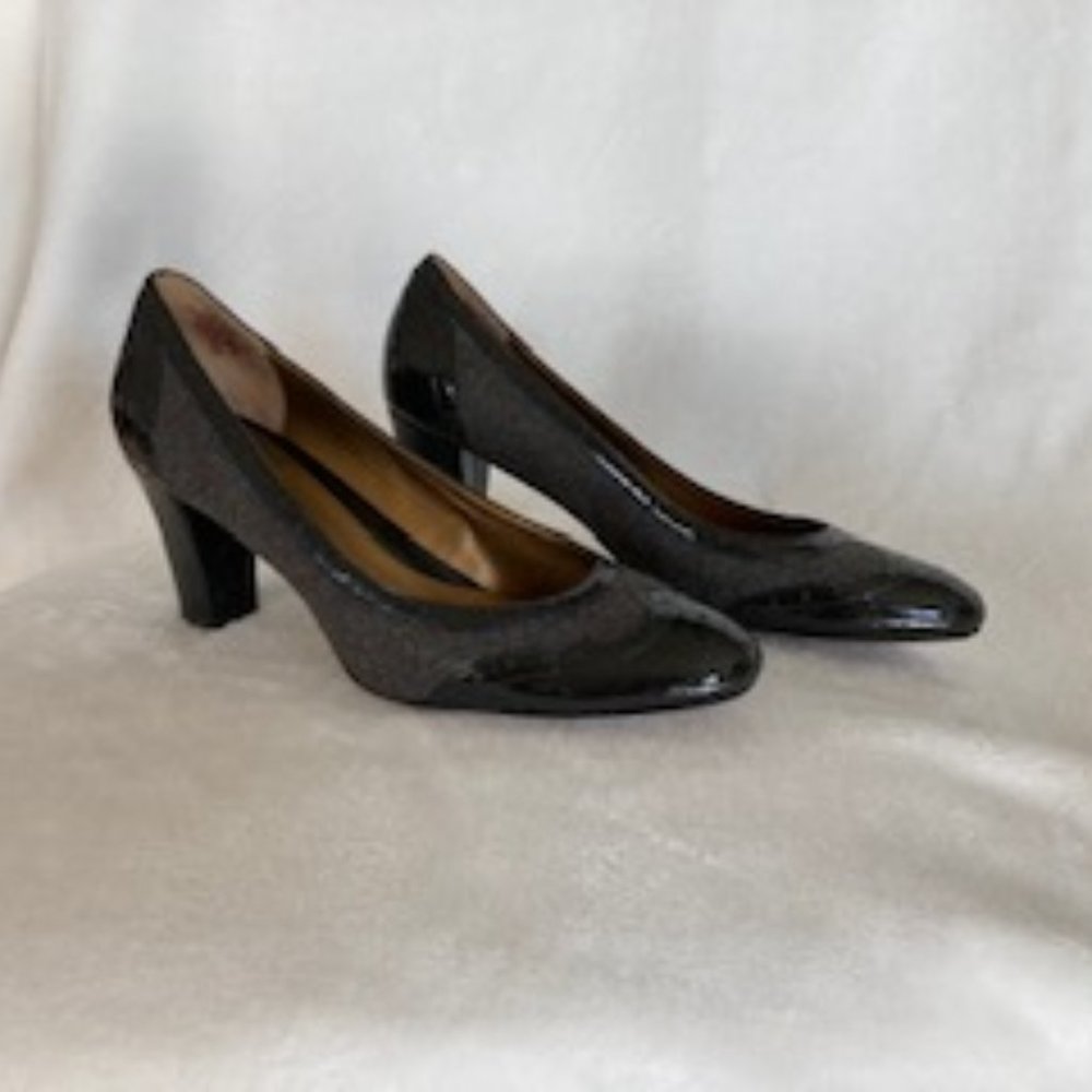 Circa Joan & David Grey & Black Pump